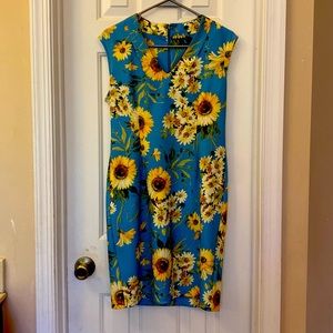 Beautiful sunflower dress in 6P